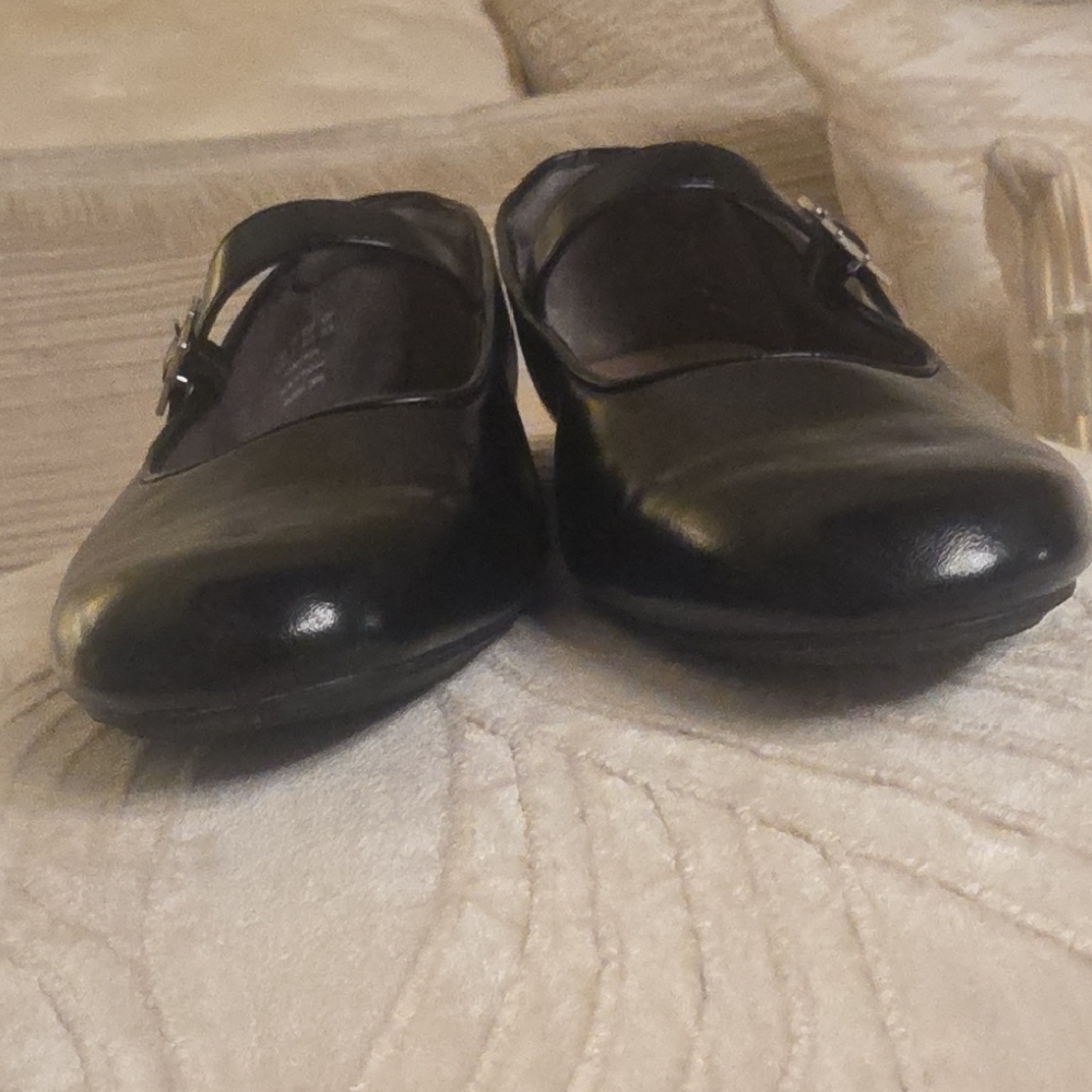 Dr. Scholl's Wexley Jane Classic Black Flats with Strap Size 9.5 Wide - Picture 13 of 16